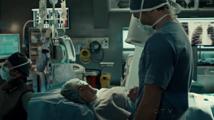 VampireDiariesWorld-dot-org_SavingHope2x01-1522.jpg