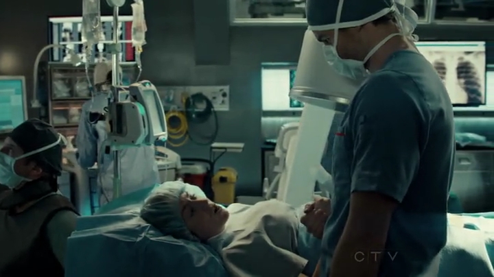 VampireDiariesWorld-dot-org_SavingHope2x01-1526.jpg