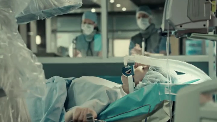 VampireDiariesWorld-dot-org_SavingHope2x01-1870.jpg