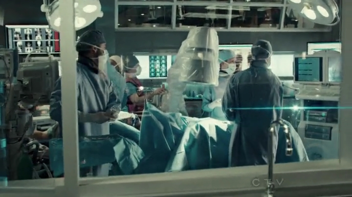 VampireDiariesWorld-dot-org_SavingHope2x01-1906.jpg