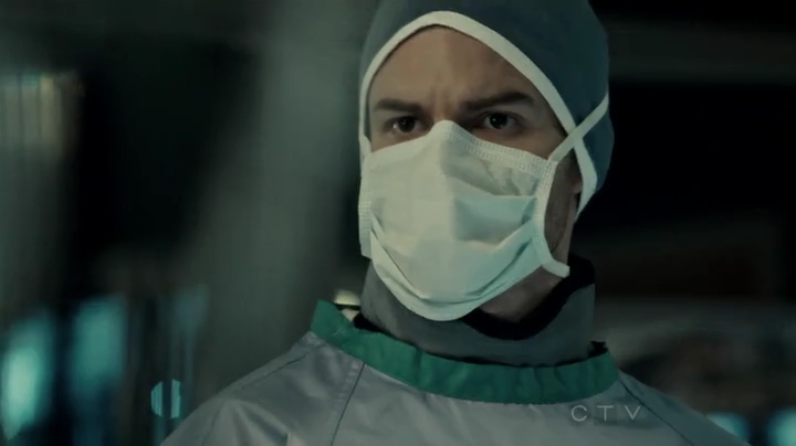 VampireDiariesWorld-dot-org_SavingHope2x01-1921.jpg