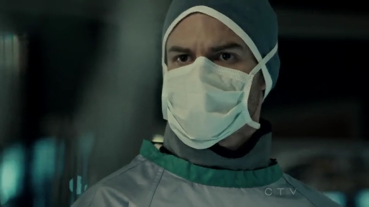 VampireDiariesWorld-dot-org_SavingHope2x01-1922.jpg