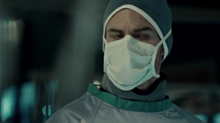 VampireDiariesWorld-dot-org_SavingHope2x01-1926.jpg