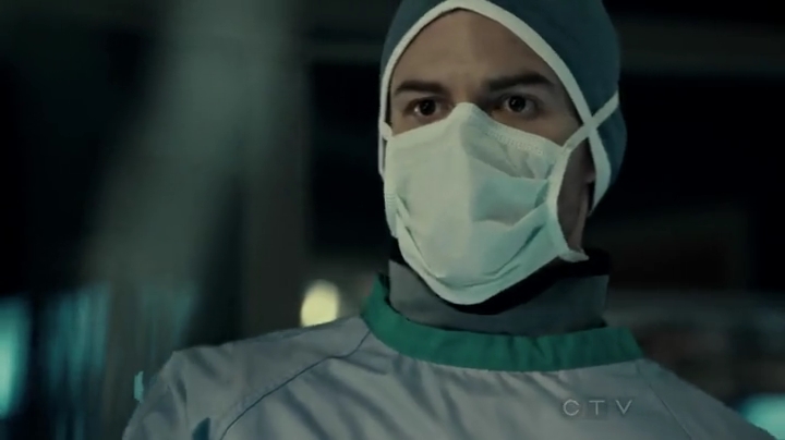 VampireDiariesWorld-dot-org_SavingHope2x01-1950.jpg