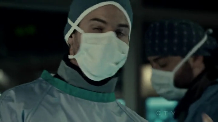 VampireDiariesWorld-dot-org_SavingHope2x01-1962.jpg