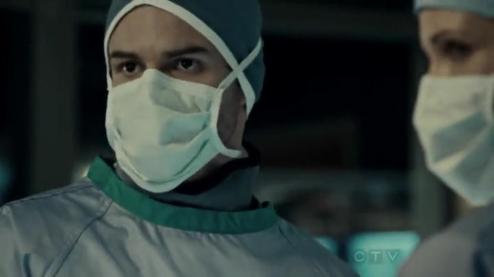 VampireDiariesWorld-dot-org_SavingHope2x01-1976.jpg