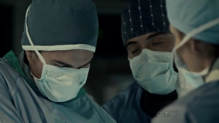 VampireDiariesWorld-dot-org_SavingHope2x01-1995.jpg