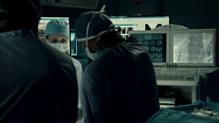 VampireDiariesWorld-dot-org_SavingHope2x01-1999.jpg