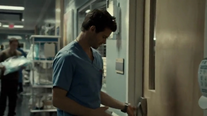 VampireDiariesWorld-dot-org_SavingHope2x01-2245.jpg