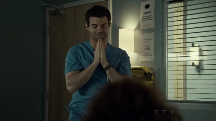 VampireDiariesWorld-dot-org_SavingHope2x01-2276.jpg