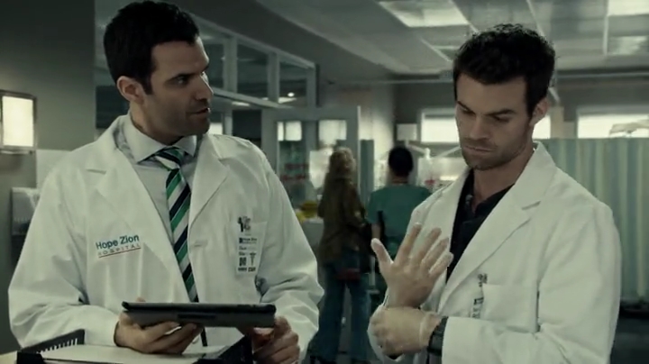 VampireDiariesWorld-dot-org_SavingHope2x01-0422.jpg