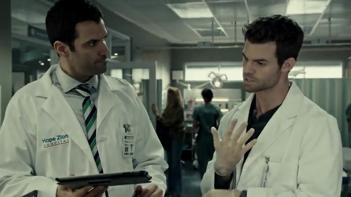 VampireDiariesWorld-dot-org_SavingHope2x01-0424.jpg