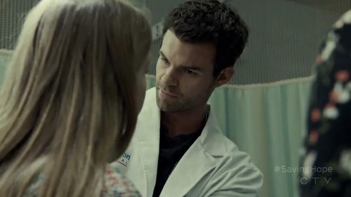 VampireDiariesWorld-dot-org_SavingHope2x01-0454.jpg