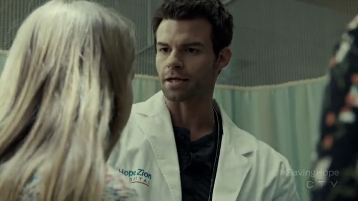 VampireDiariesWorld-dot-org_SavingHope2x01-0459.jpg