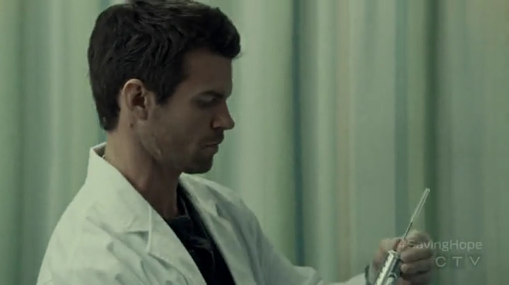 VampireDiariesWorld-dot-org_SavingHope2x01-0465.jpg