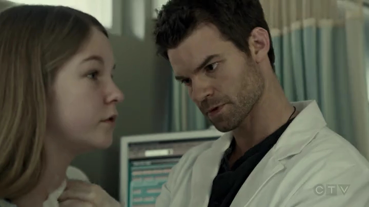 VampireDiariesWorld-dot-org_SavingHope2x01-0970.jpg