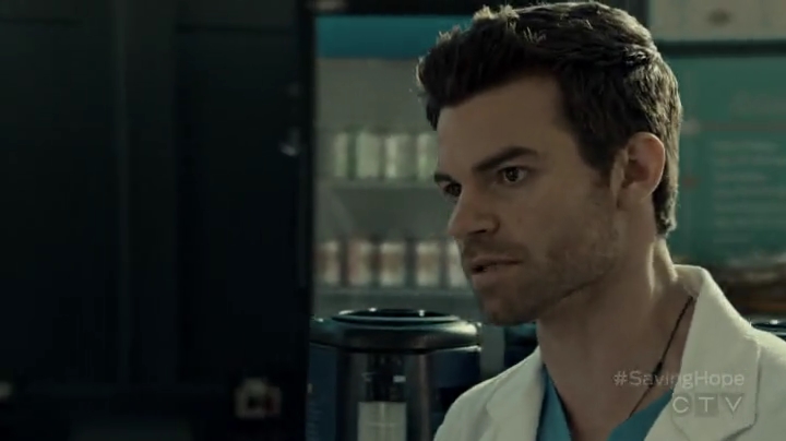 VampireDiariesWorld-dot-org_SavingHope2x01-1445.jpg