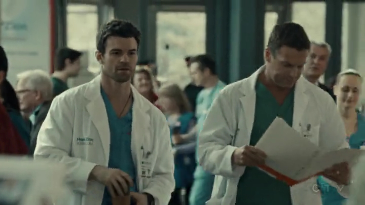 VampireDiariesWorld-dot-org_SavingHope2x01-1468.jpg