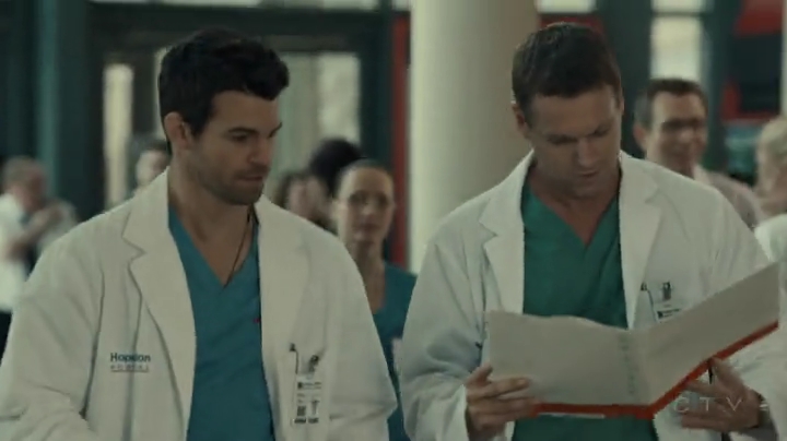 VampireDiariesWorld-dot-org_SavingHope2x01-1471.jpg