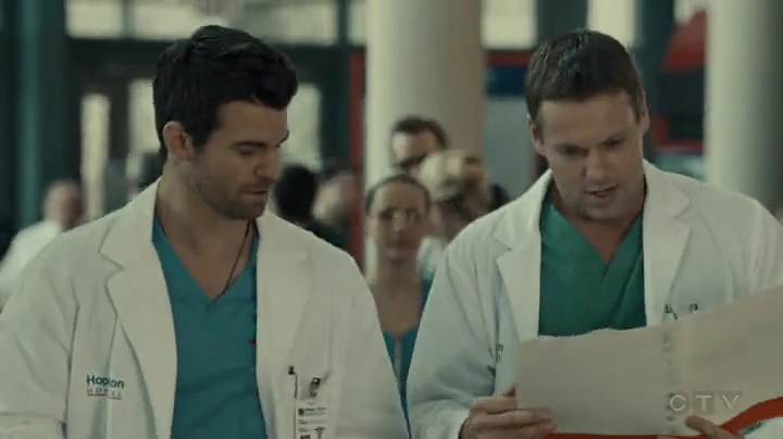 VampireDiariesWorld-dot-org_SavingHope2x01-1472.jpg