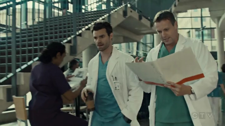 VampireDiariesWorld-dot-org_SavingHope2x01-1474.jpg