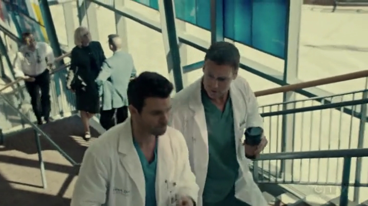 VampireDiariesWorld-dot-org_SavingHope2x01-1498.jpg