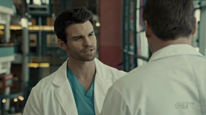 VampireDiariesWorld-dot-org_SavingHope2x01-1516.jpg