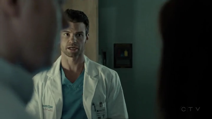 VampireDiariesWorld-dot-org_SavingHope2x01-2257.jpg