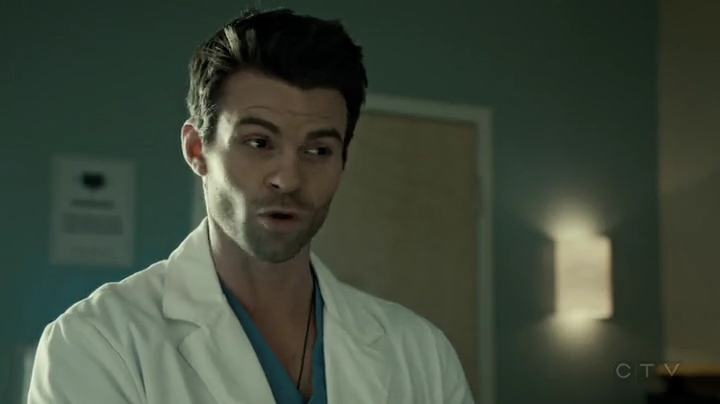 VampireDiariesWorld-dot-org_SavingHope2x01-2345.jpg