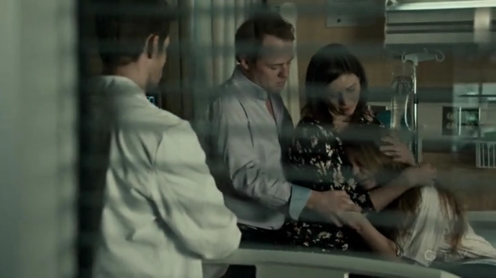 VampireDiariesWorld-dot-org_SavingHope2x01-2368.jpg