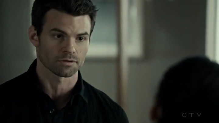 VampireDiariesWorld-dot-org_SavingHope2x03-0466.jpg