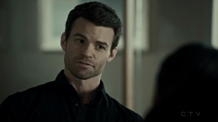 VampireDiariesWorld-dot-org_SavingHope2x03-0485.jpg