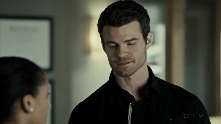 VampireDiariesWorld-dot-org_SavingHope2x03-0514.jpg