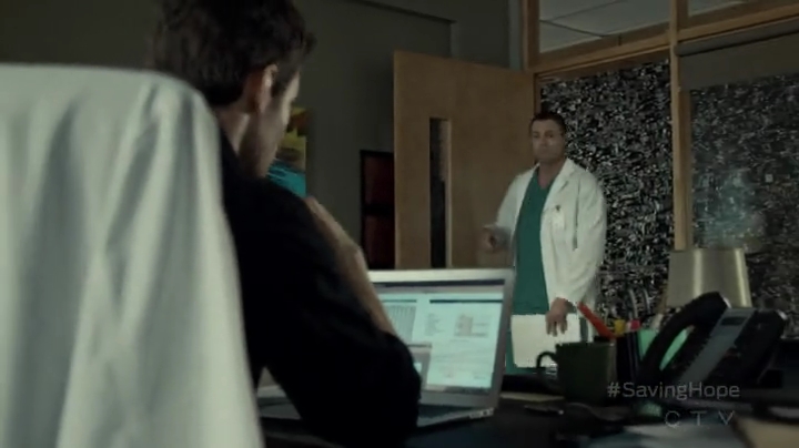 VampireDiariesWorld-dot-org_SavingHope2x03-0975.jpg