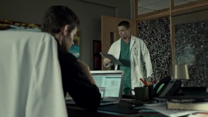 VampireDiariesWorld-dot-org_SavingHope2x03-0977.jpg