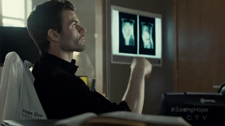 VampireDiariesWorld-dot-org_SavingHope2x03-0989.jpg