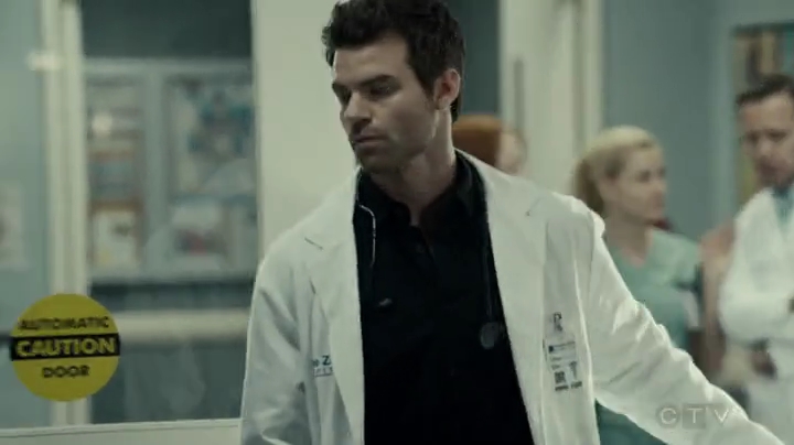 VampireDiariesWorld-dot-org_SavingHope2x03-1518.jpg