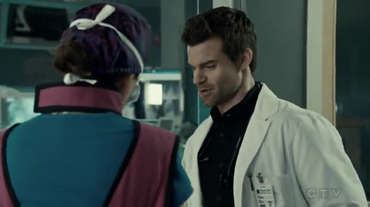 VampireDiariesWorld-dot-org_SavingHope2x03-1526.jpg