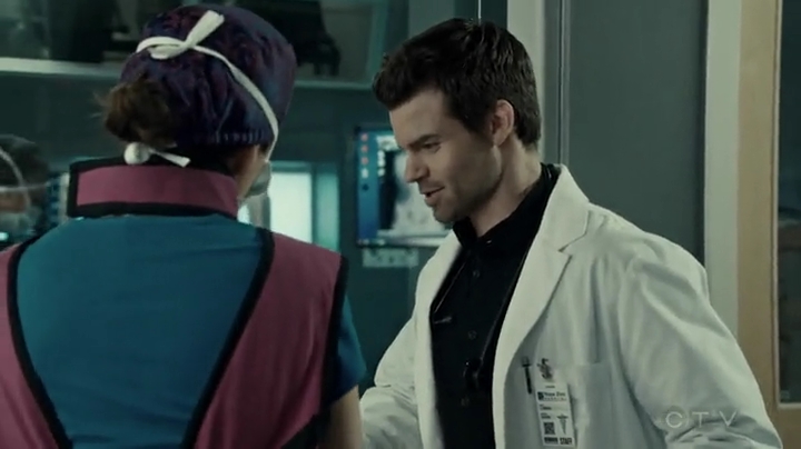 VampireDiariesWorld-dot-org_SavingHope2x03-1528.jpg