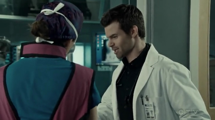 VampireDiariesWorld-dot-org_SavingHope2x03-1529.jpg