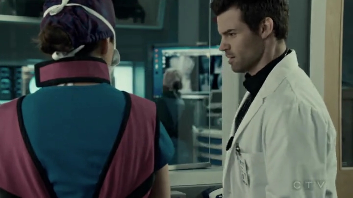 VampireDiariesWorld-dot-org_SavingHope2x03-1543.jpg