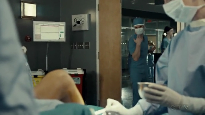 VampireDiariesWorld-dot-org_SavingHope2x03-1804.jpg