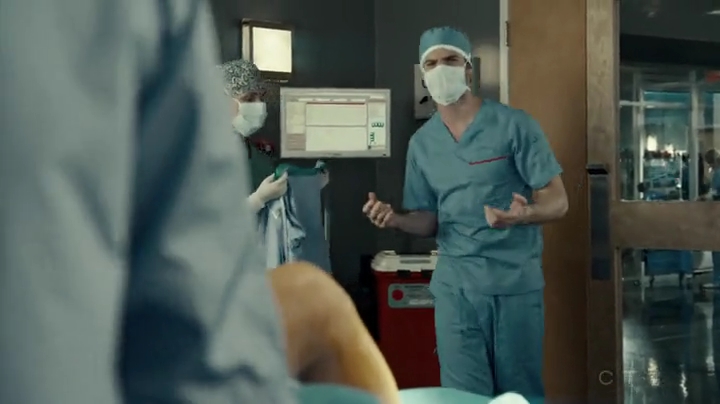 VampireDiariesWorld-dot-org_SavingHope2x03-1816.jpg