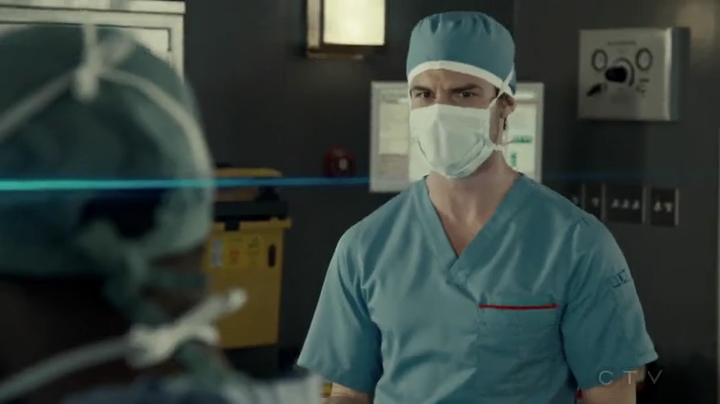 VampireDiariesWorld-dot-org_SavingHope2x03-1824.jpg