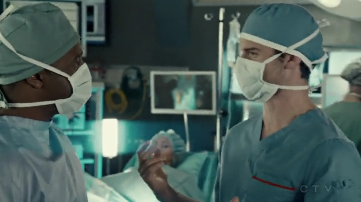 VampireDiariesWorld-dot-org_SavingHope2x03-1830.jpg