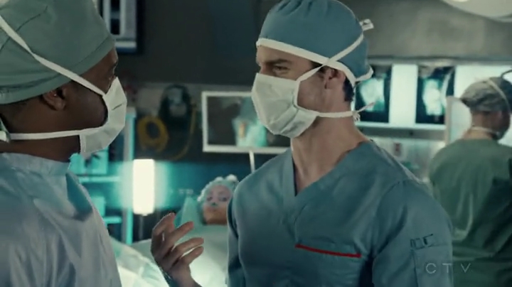 VampireDiariesWorld-dot-org_SavingHope2x03-1831.jpg