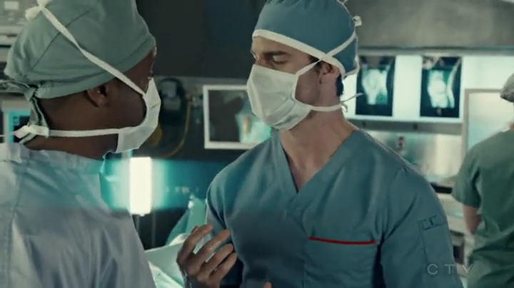 VampireDiariesWorld-dot-org_SavingHope2x03-1850.jpg