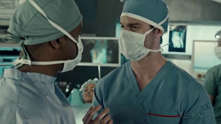 VampireDiariesWorld-dot-org_SavingHope2x03-1853.jpg