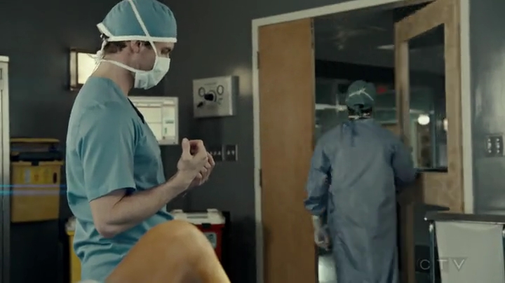 VampireDiariesWorld-dot-org_SavingHope2x03-1862.jpg