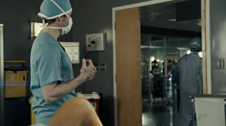 VampireDiariesWorld-dot-org_SavingHope2x03-1863.jpg